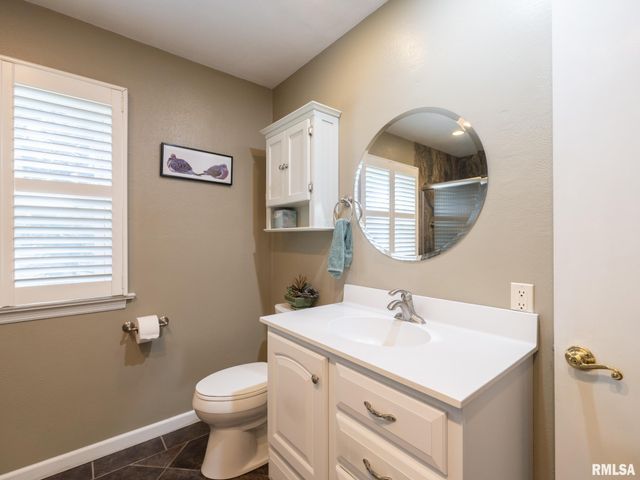 420 W RIDGEMONT Road, Peoria, IL 61614