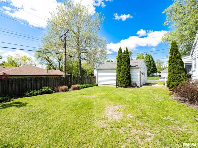 420 W RIDGEMONT Road, Peoria, IL 61614