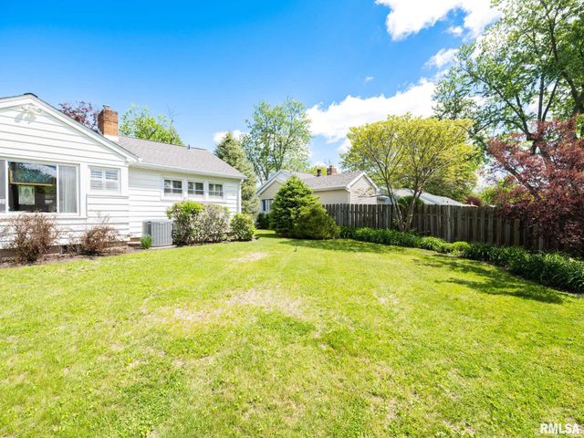 420 W RIDGEMONT Road, Peoria, IL 61614