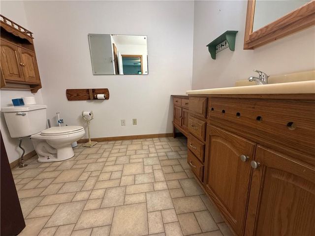 808 Redbud Lane, Frontenac, KS 66763