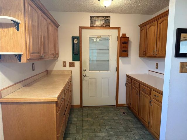 808 Redbud Lane, Frontenac, KS 66763