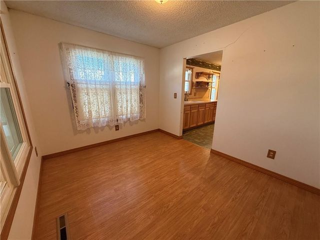 808 Redbud Lane, Frontenac, KS 66763