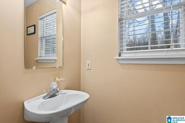 1258 WANDA DRIVE NW, Arab, AL 35016