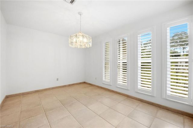 3066 Round Table LN, Naples, FL 34112