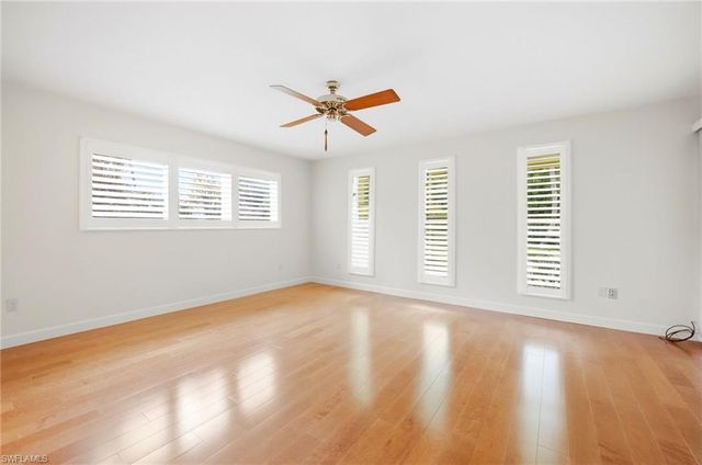 3066 Round Table LN, Naples, FL 34112