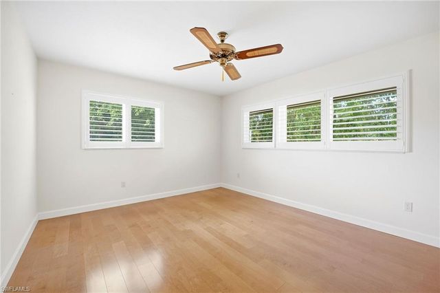 3066 Round Table LN, Naples, FL 34112