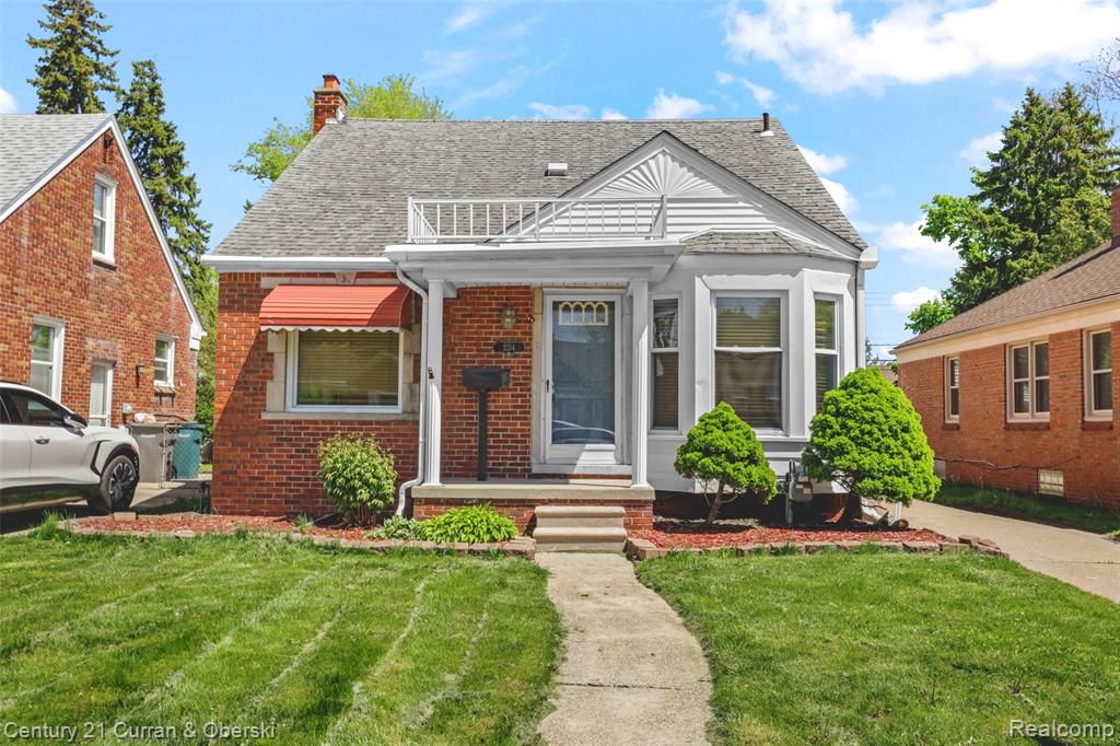 2214 N Lafayette Street, Dearborn, MI 48128