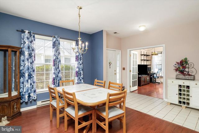 41 BURHOLME DR, Hamilton, NJ 08691