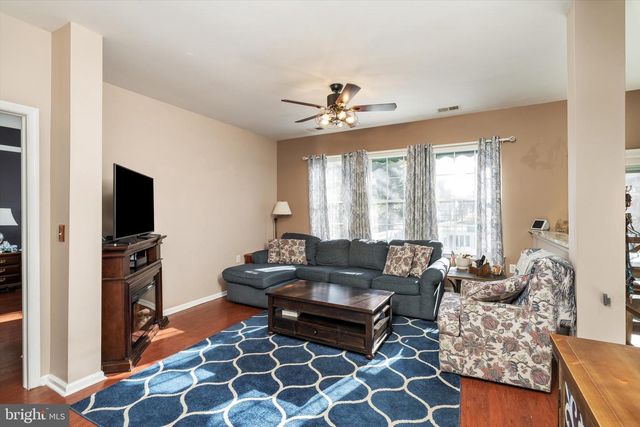 41 BURHOLME DR, Hamilton, NJ 08691