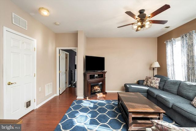 41 BURHOLME DR, Hamilton, NJ 08691