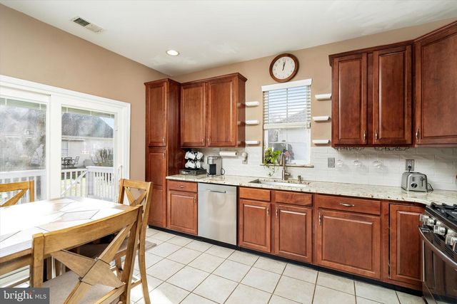 41 BURHOLME DR, Hamilton, NJ 08691