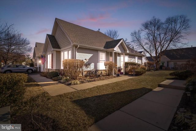 41 BURHOLME DR, Hamilton, NJ 08691