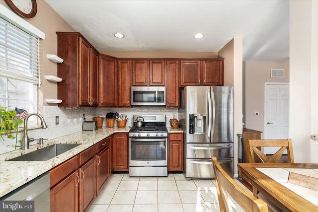 41 BURHOLME DR, Hamilton, NJ 08691