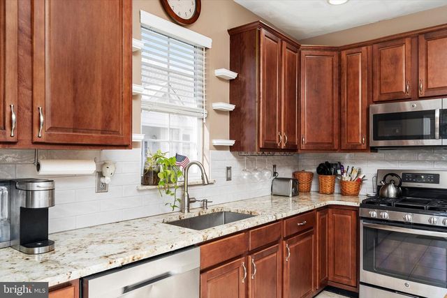 41 BURHOLME DR, Hamilton, NJ 08691