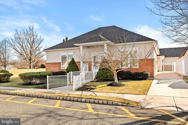 41 BURHOLME DR, Hamilton, NJ 08691