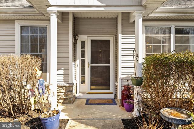 41 BURHOLME DR, Hamilton, NJ 08691