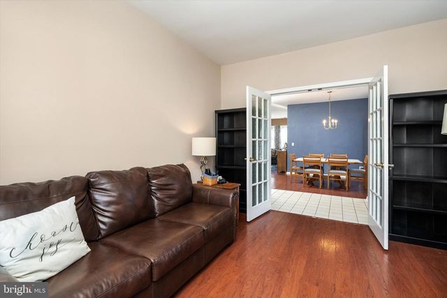 41 BURHOLME DR, Hamilton, NJ 08691