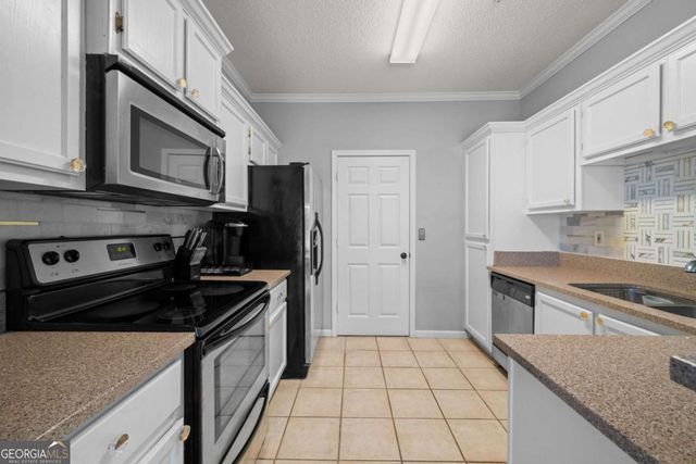 408 Vinings Forest Circle SE, Smyrna, GA 30080