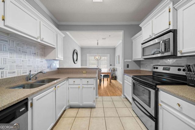 408 Vinings Forest Circle SE, Smyrna, GA 30080