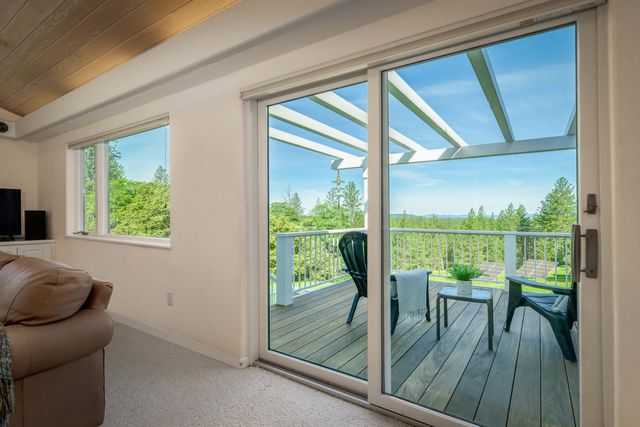 15682 Dream Sky Way, Nevada City, CA 95959