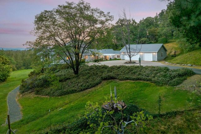 15682 Dream Sky Way, Nevada City, CA 95959