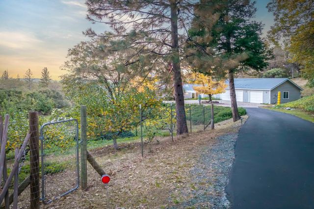 15682 Dream Sky Way, Nevada City, CA 95959