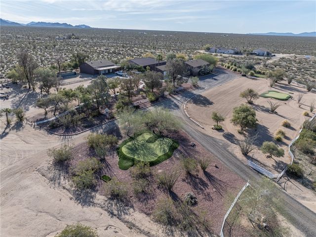 14158 S Calabasas Road, Yucca, AZ 86438