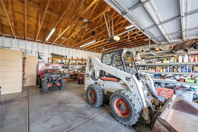 14158 S Calabasas Road, Yucca, AZ 86438