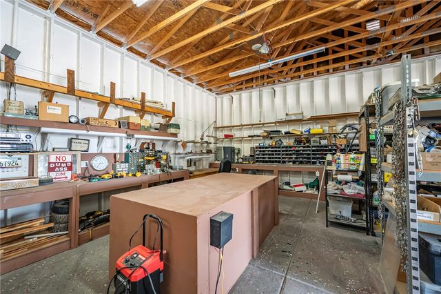 14158 S Calabasas Road, Yucca, AZ 86438