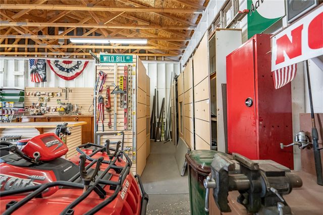 14158 S Calabasas Road, Yucca, AZ 86438