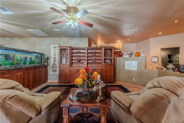 14158 S Calabasas Road, Yucca, AZ 86438