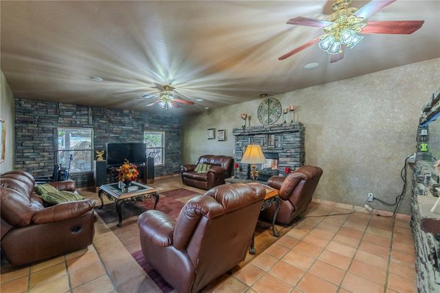 14158 S Calabasas Road, Yucca, AZ 86438