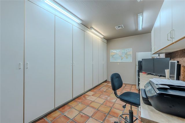 14158 S Calabasas Road, Yucca, AZ 86438