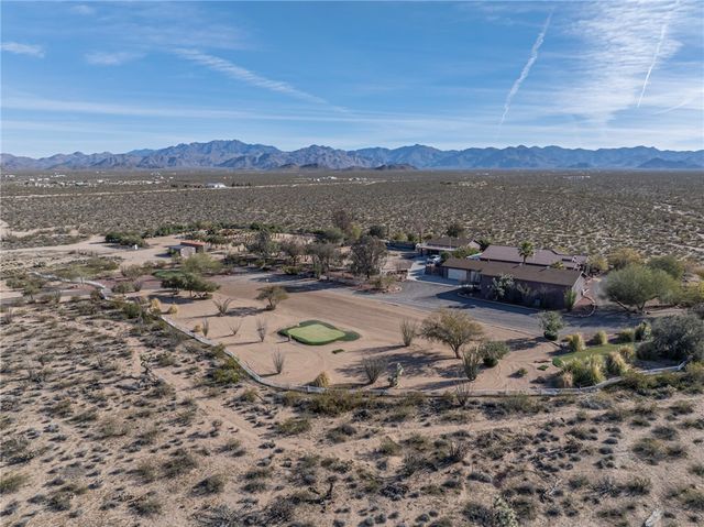 14158 S Calabasas Road, Yucca, AZ 86438