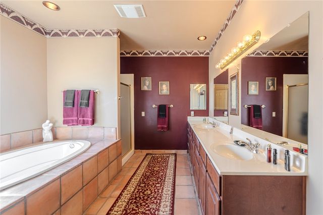 14158 S Calabasas Road, Yucca, AZ 86438