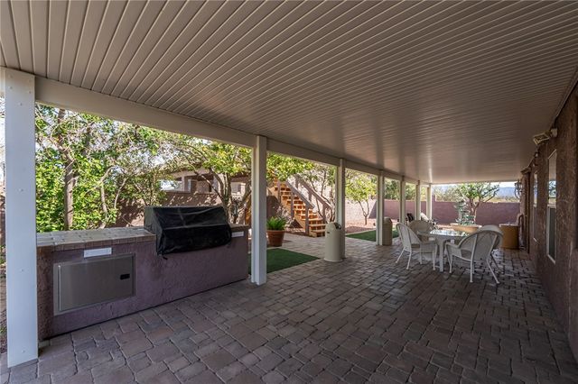 14158 S Calabasas Road, Yucca, AZ 86438