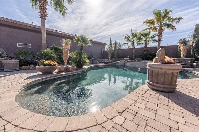 14158 S Calabasas Road, Yucca, AZ 86438