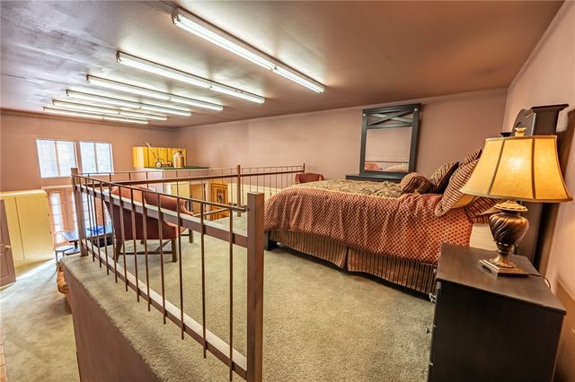 14158 S Calabasas Road, Yucca, AZ 86438