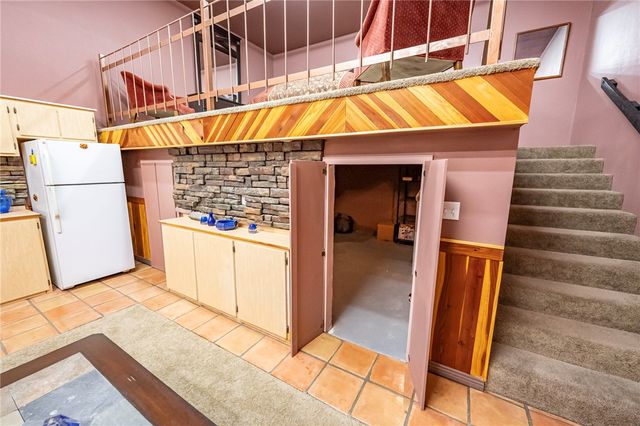 14158 S Calabasas Road, Yucca, AZ 86438