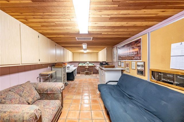 14158 S Calabasas Road, Yucca, AZ 86438