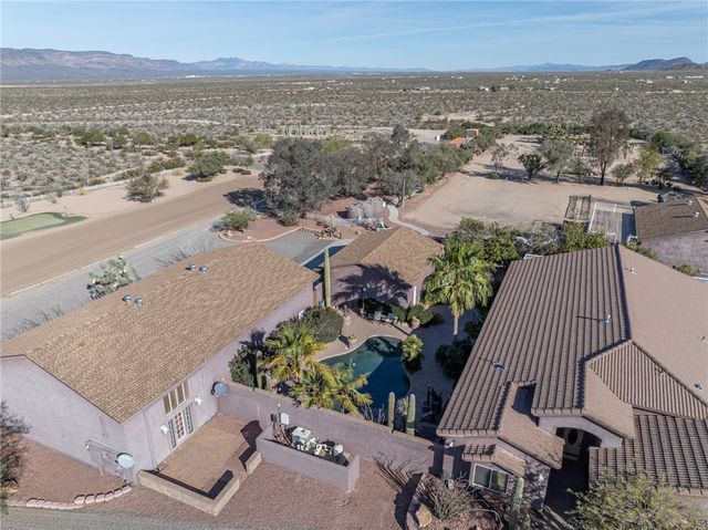 14158 S Calabasas Road, Yucca, AZ 86438