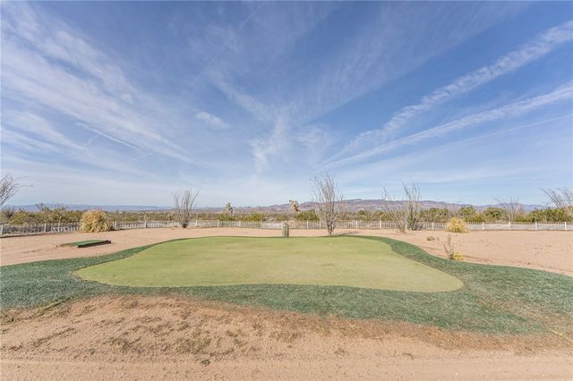 14158 S Calabasas Road, Yucca, AZ 86438