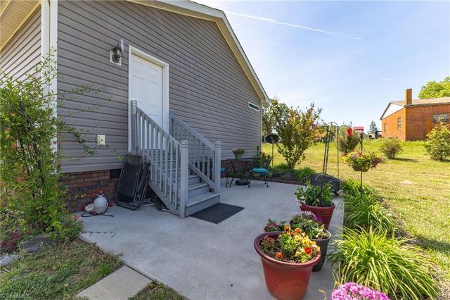 2281 Farmington Road, Mocksville, NC 27028