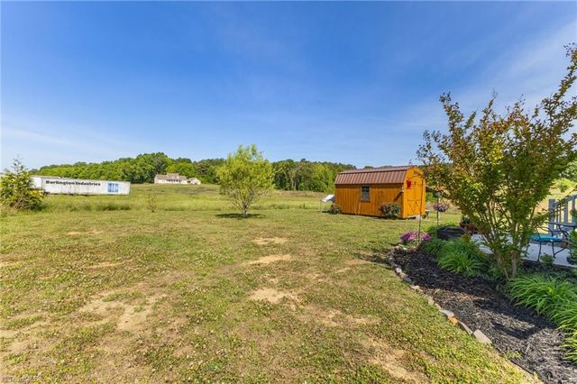 2281 Farmington Road, Mocksville, NC 27028