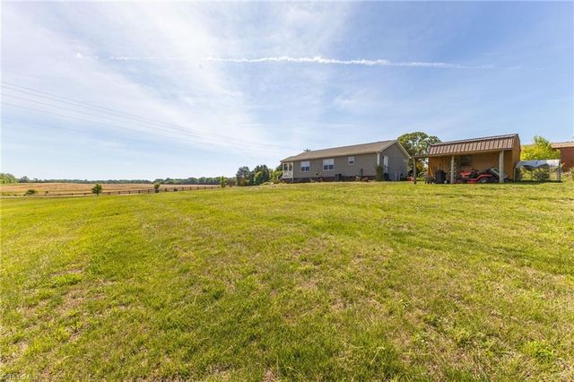 2281 Farmington Road, Mocksville, NC 27028