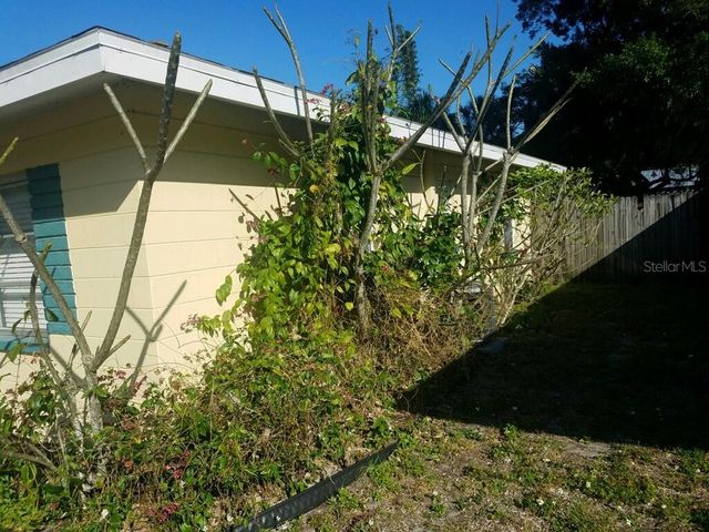 2165 SUNNYSIDE LANE, Sarasota, FL 34239
