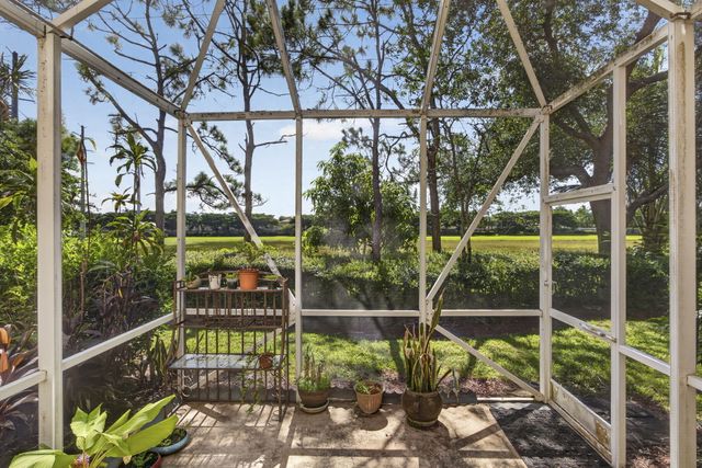 333 River Bluff Lane, Royal Palm Beach, FL 33411