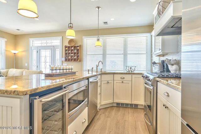 10 4th Avenue 101, Ortley Beach, NJ 08751