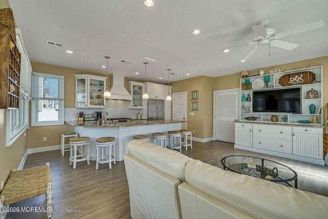 10 4th Avenue 101, Ortley Beach, NJ 08751