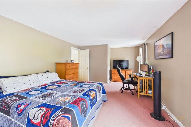 663 Wareham Street 11, Middleboro, MA 02346